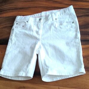 Hanna Andersson stretch jean shorts